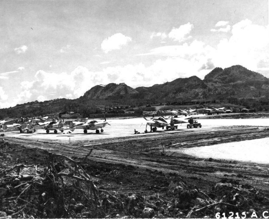 Lockheed f 4s and f 5es 8th photo recon sq motabu airstrip okinawa nara 342 fh 3a04038 61215ac
