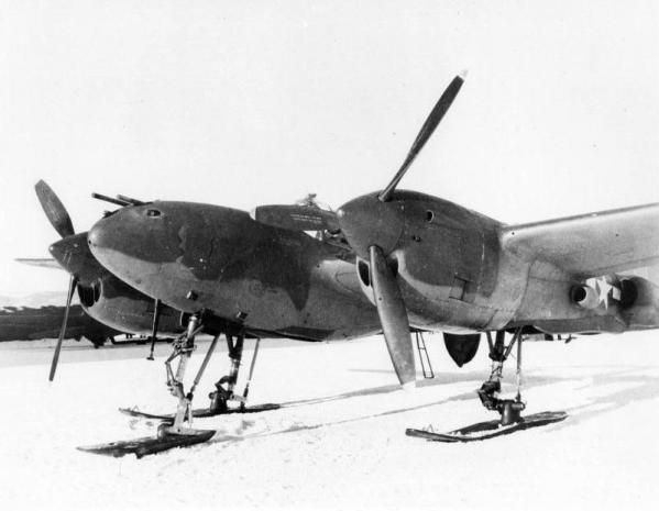 Lockheed p 38 lightning with skis